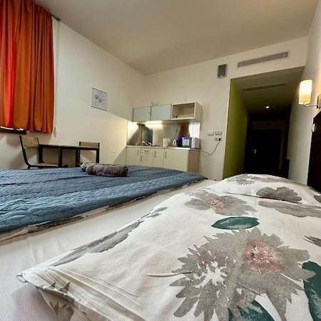 Apartman Priamo Na Hlavnej Ulici Košice Exteriör bild